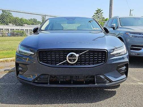 2024 Volvo S60 Plus