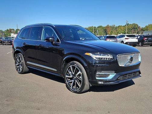 2023 Volvo XC90 B6 AWD Plus 7-Seater