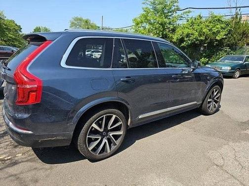 2024 Volvo XC90 B5 Plus Bright Theme