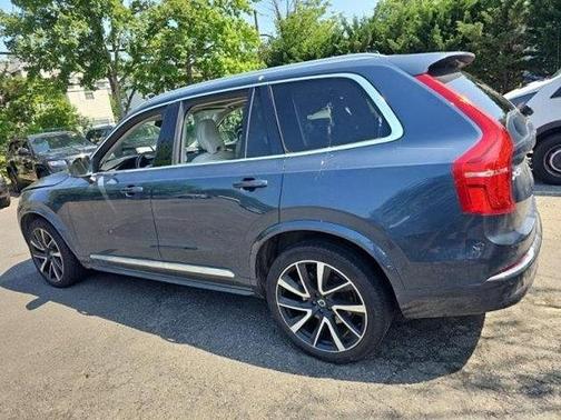 2024 Volvo XC90 B5 Plus Bright Theme
