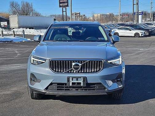 2023 Volvo XC40 Plus