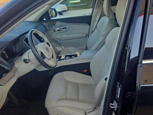 2024 Volvo XC90 B6 Plus Bright Theme 7-Seater