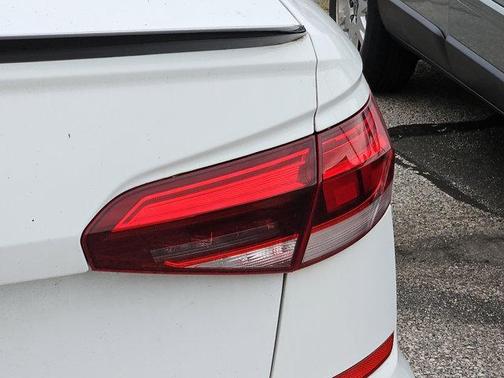 2020 Volkswagen Passat 2.0T R-Line