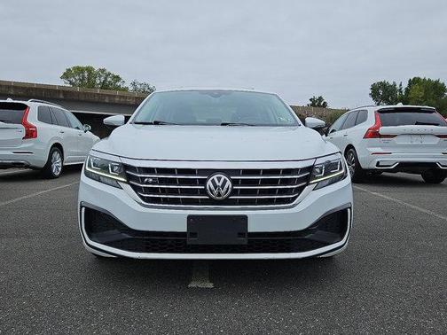 2020 Volkswagen Passat 2.0T R-Line