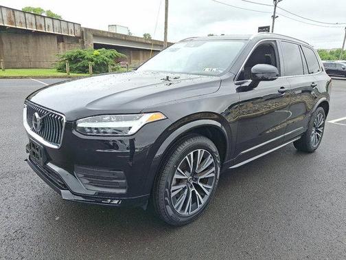 2022 Volvo XC90 T6 Momentum 7 Passenger