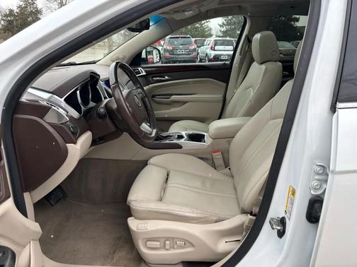 White 2012 Cadillac SRX Luxury Collection