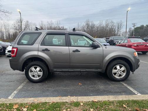 2009 Ford Escape XLS