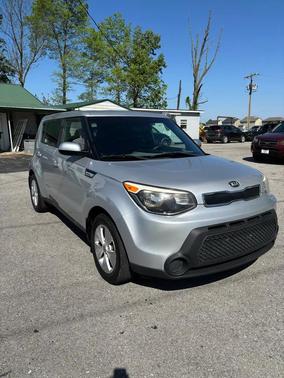 Bright Silver 2015 Kia Soul Base