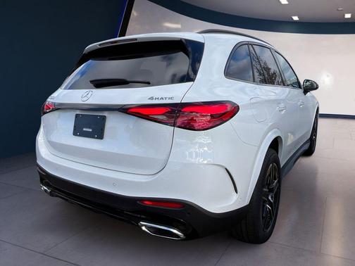 Polar White 2026 Mercedes-Benz GLC 300 Base 4MATIC