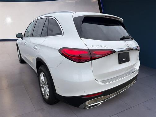 2025 Mercedes-Benz GLC 300 
