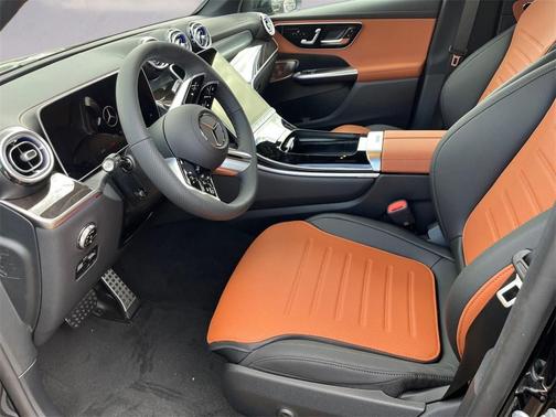 2025 Mercedes-Benz GLC 300 Base 4MATIC