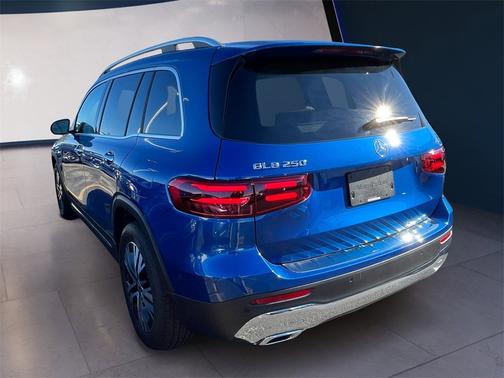 2025 Mercedes-Benz GLB 250 4MATIC