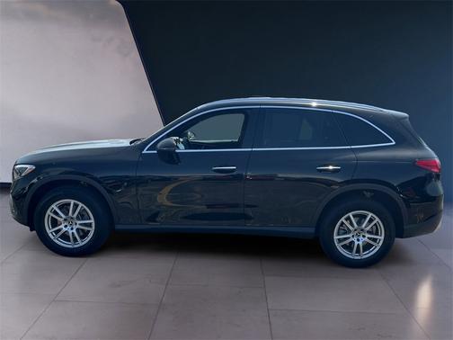 2025 Mercedes-Benz GLC 300 
