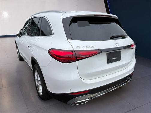 2025 Mercedes-Benz GLC 300 4MATIC