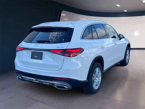 2025 Mercedes-Benz GLC 300 