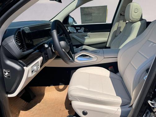 Obsidian Black Metallic 2026 Mercedes-Benz GLE 350 Base 4MATIC