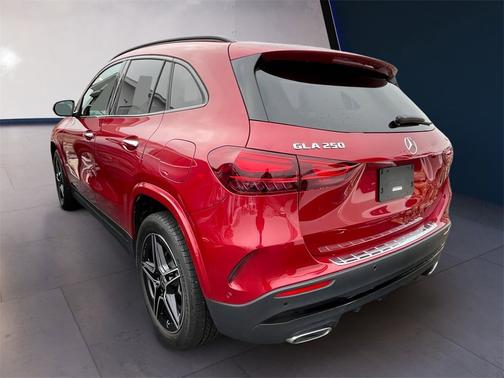 2025 Mercedes-Benz GLA 250 