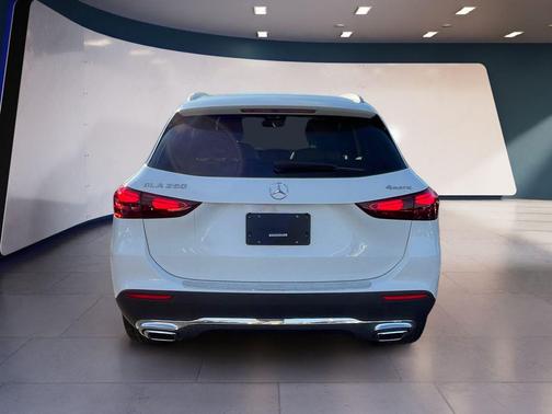 2025 Mercedes-Benz GLA 250 Base 4MATIC