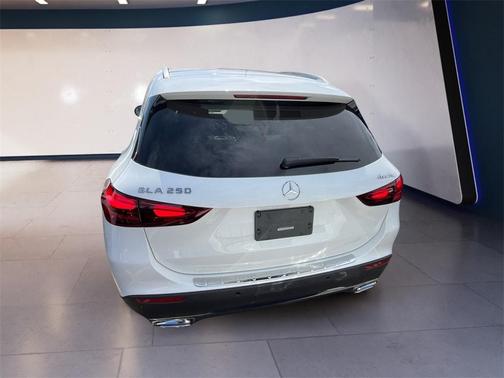 2025 Mercedes-Benz GLA 250 Base 4MATIC