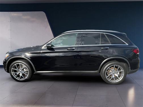2022 Mercedes-Benz GLC 300 