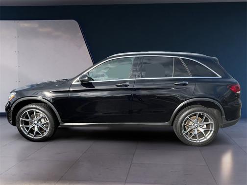 2022 Mercedes-Benz GLC 300 