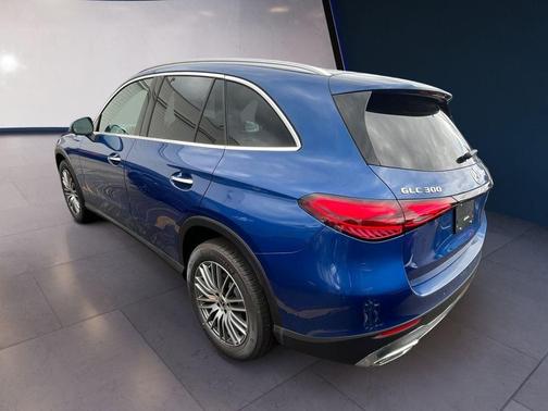 2025 Mercedes-Benz GLC 300 Base 4MATIC