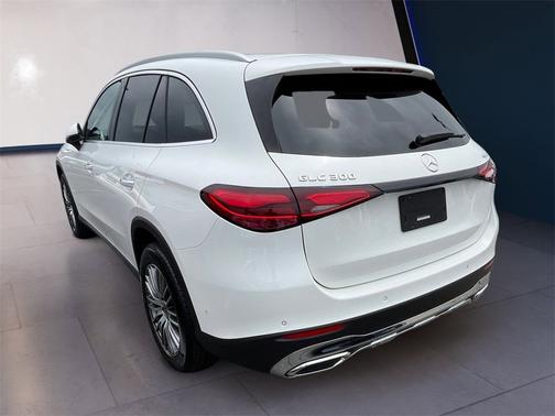 2025 Mercedes-Benz GLC 300 4MATIC