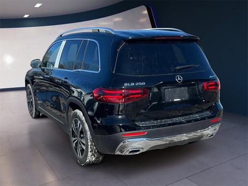 2025 Mercedes-Benz GLB 250 