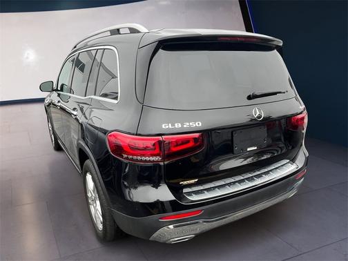 2022 Mercedes-Benz GLB 250 