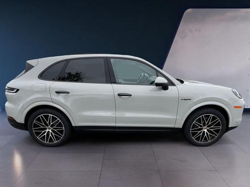 2024 Porsche Cayenne AWD