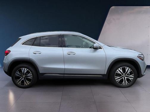 Cirrus Silver Metallic 2026 Mercedes-Benz GLA 250 Base 4MATIC