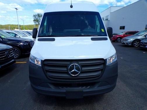2024 Mercedes-Benz eSprinter 2500 170 WB High Roof Cargo