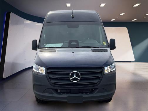 2025 Mercedes-Benz Sprinter 2500 144 WB