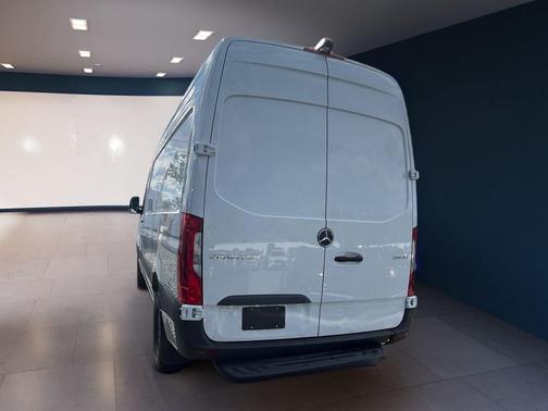 2026 Mercedes-Benz Sprinter 2500 Standard Roof