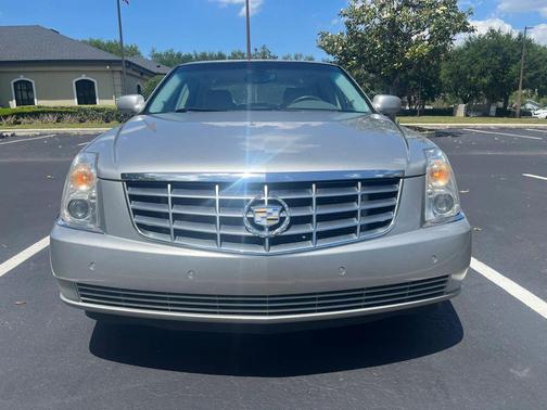 Silver 2006 Cadillac DTS Base