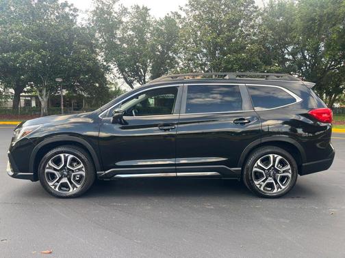 Crystal Black Silica 2023 Subaru Ascent Limited 7-Passenger