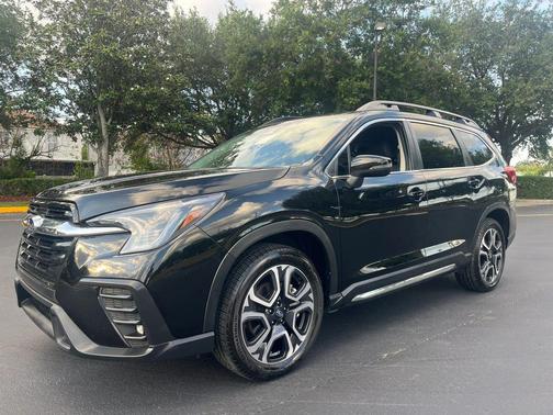 Crystal Black Silica 2023 Subaru Ascent Limited 7-Passenger