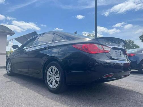 2011 Hyundai SONATA GLS