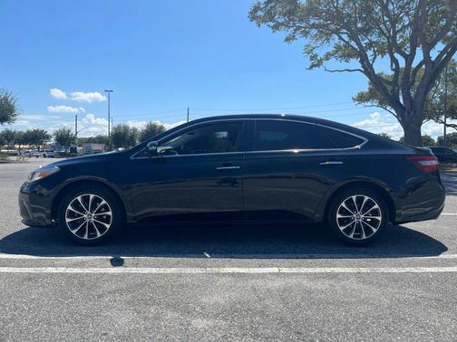 2018 Toyota Avalon XLE Premium