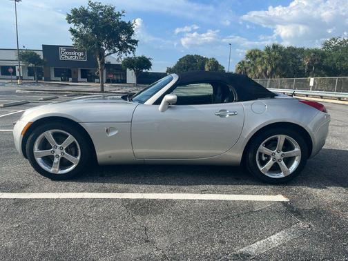 2007 Pontiac Solstice Convertible 2D
