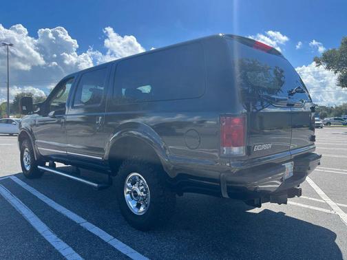 2005 Ford Excursion Limited