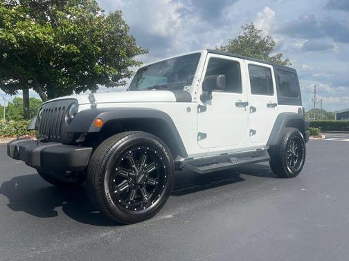 Bright White Clearcoat 2015 Jeep Wrangler Unlimited Rubicon