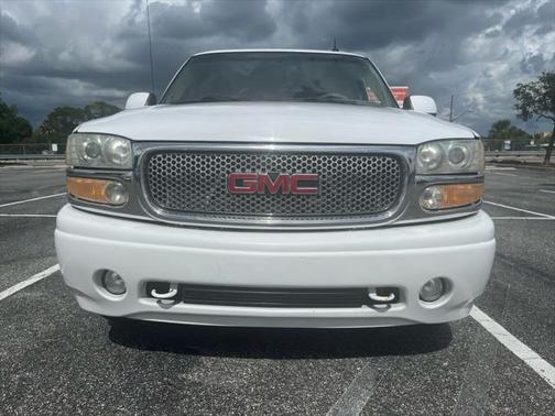 2002 GMC Yukon Denali