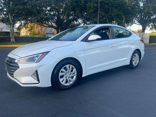 Quartz White Pearl 2019 Hyundai ELANTRA SE