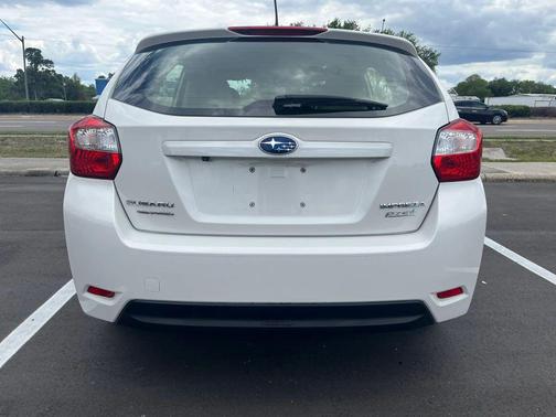 Crystal White Pearl 2016 Subaru Impreza 2.0i Premium