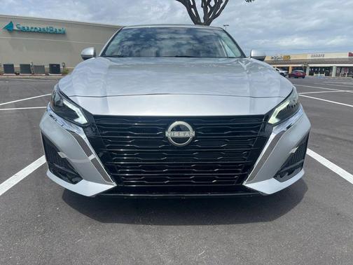 Brilliant Silver Metallic 2023 Nissan Altima 2.5 SV