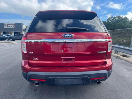 Ruby Red Metallic Tinted Clearcoat 2013 Ford Explorer XLT