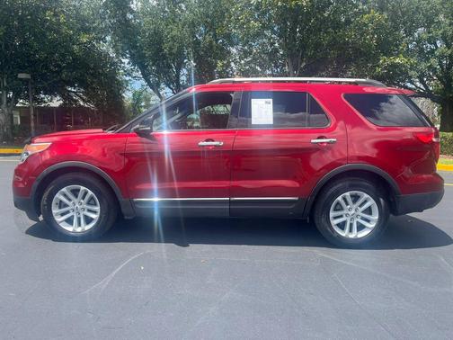 Ruby Red Metallic Tinted Clearcoat 2013 Ford Explorer XLT