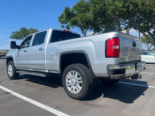 Quicksilver Metallic 2017 GMC Sierra 2500 SLT