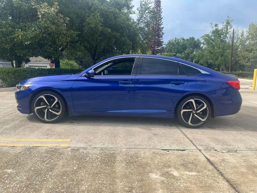 Still Night Pearl 2018 Honda Accord Sport